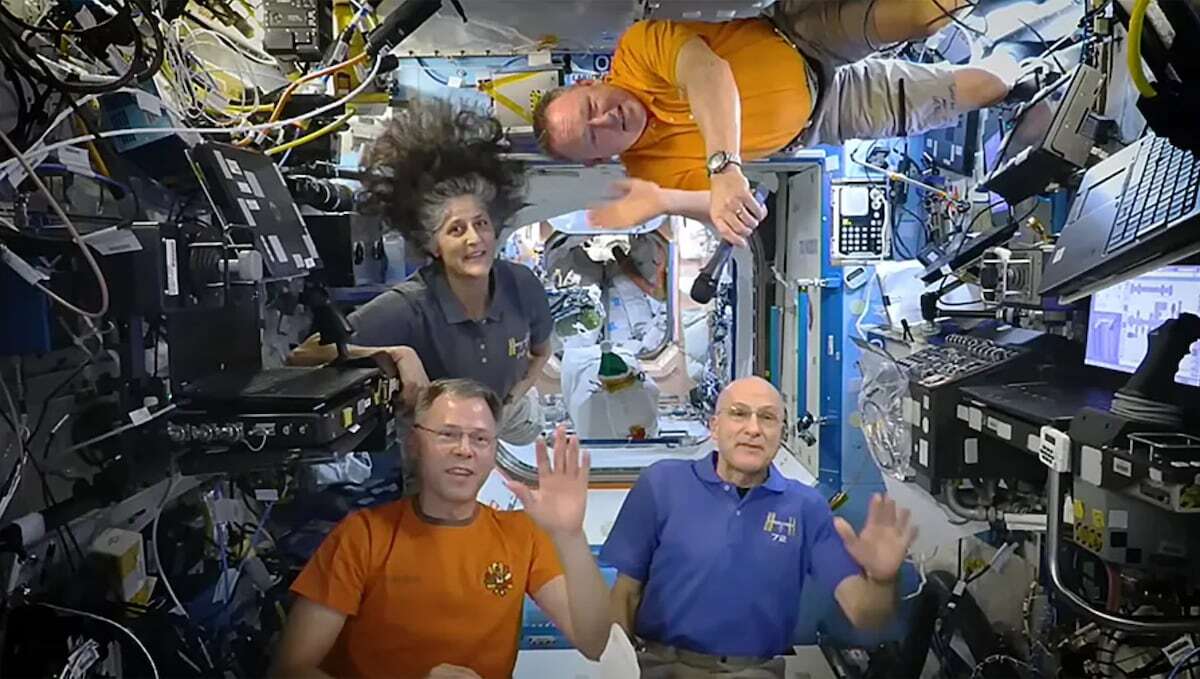 La NASA vuelve a retrasar la vuelta de los dos astronautas ‘colgados’ en órbita: iban ocho días y estarán casi un año