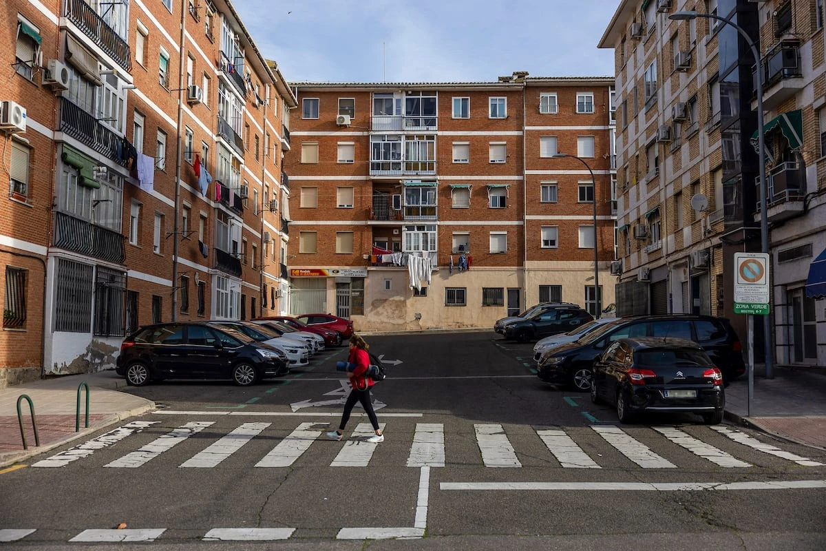 ¿Vivir en Segovia y trabajar en Madrid? ¿Mudarse a Sabadell aunque vaya a diario a Barcelona? Así son los precios del éxodo inmobiliario