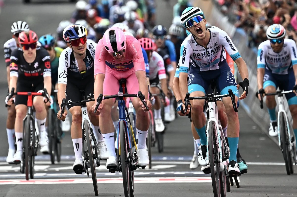 Obra maestra de Pedersen y Vacek en la quinta etapa del Giro de Italia