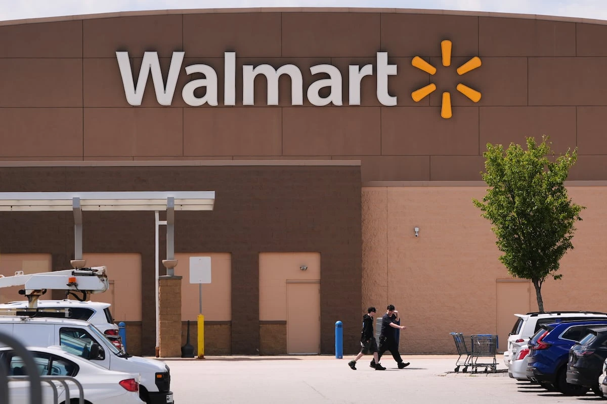 Walmart presenta unos beneficios por debajo de lo previsto y avisa sobre los aranceles: “Nuestros costes suben cada semana”