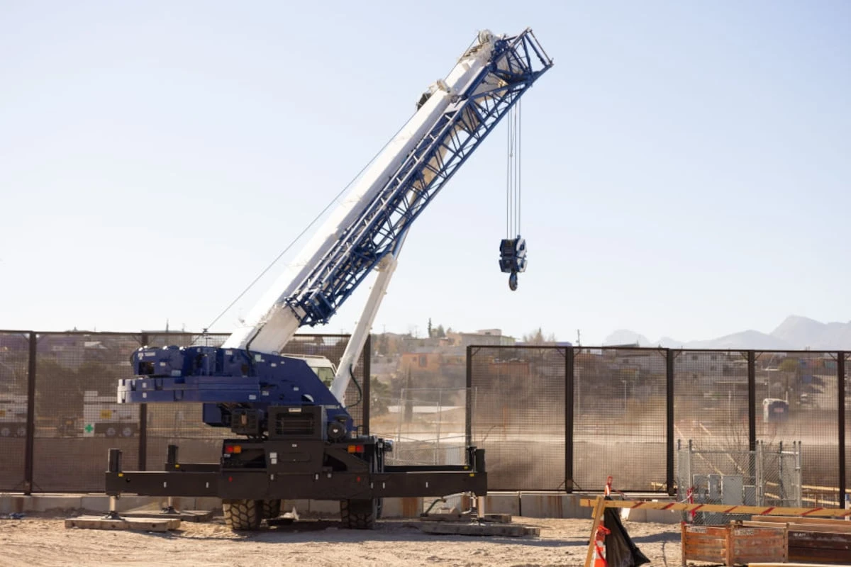 Texas da marcha atrás en la construcción del muro fronterizo con México