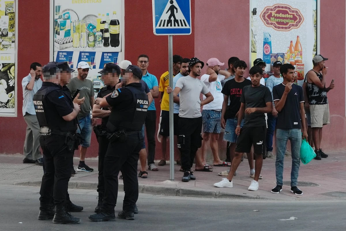 Torre Pacheco se atrinchera en el miedo por la “cacería” a inmigrantes: “No hay paz para nadie”