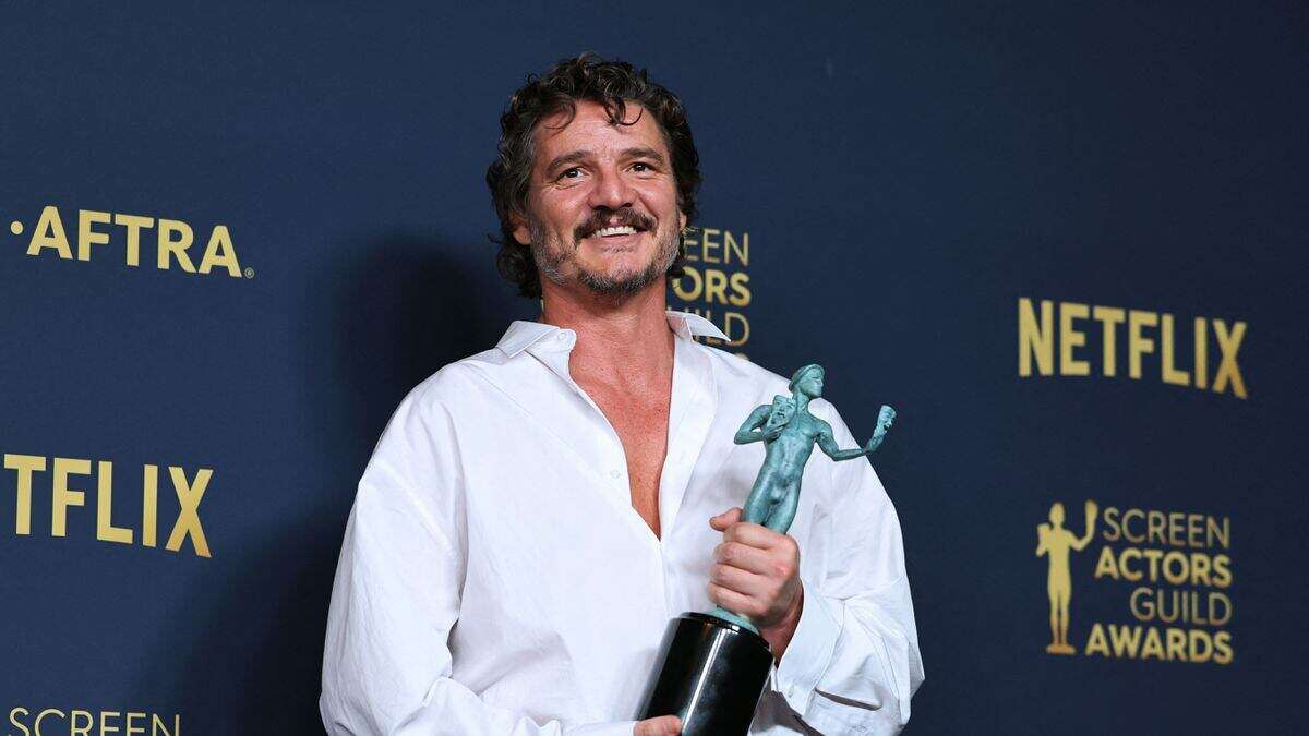 Los premios del sindicato de actores galardonan a ‘Oppenheimer’, ‘The Bear’ y Pedro Pascal y recuerdan sus 118 días de huelga