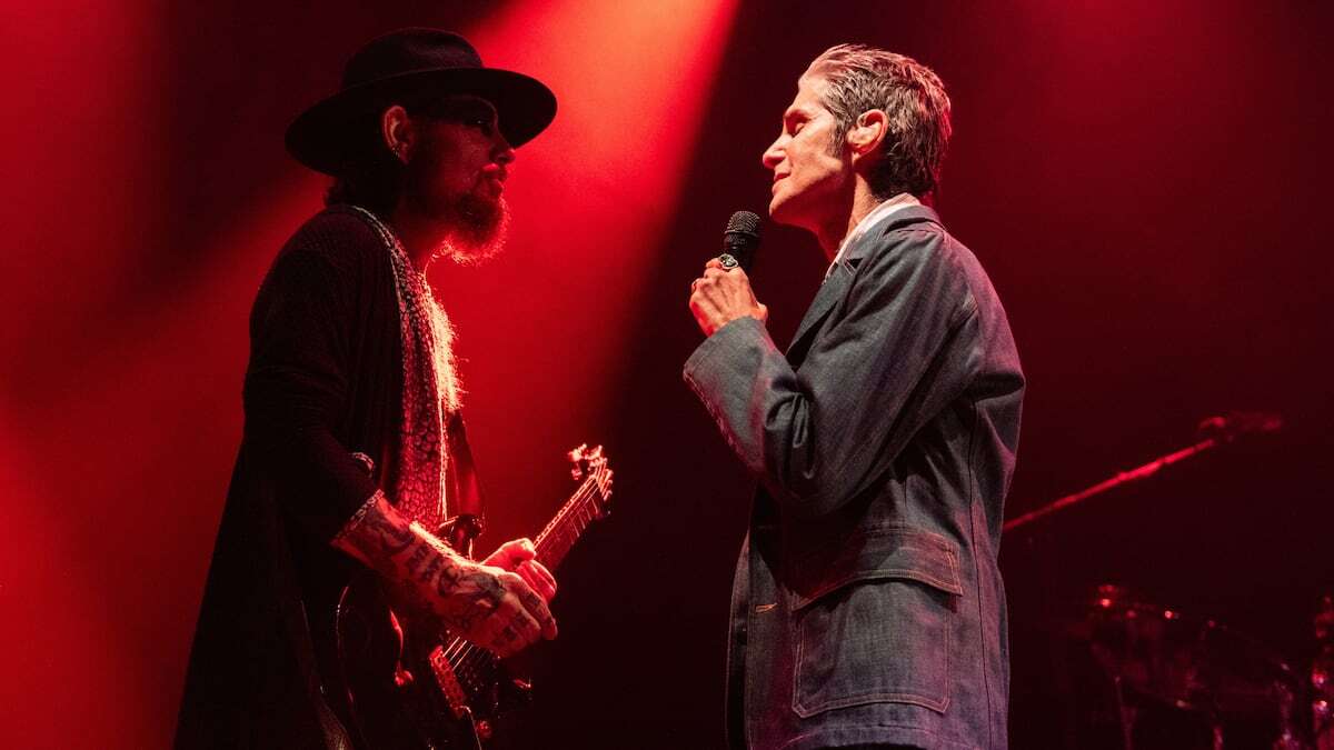 Jane’s Addiction cancela su gira y vuelve a separarse tras una pelea entre su cantante y su guitarrista en el escenario