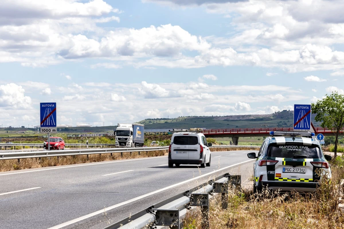 Una campaña de la DGT detecta que cada vez se corre más al volante