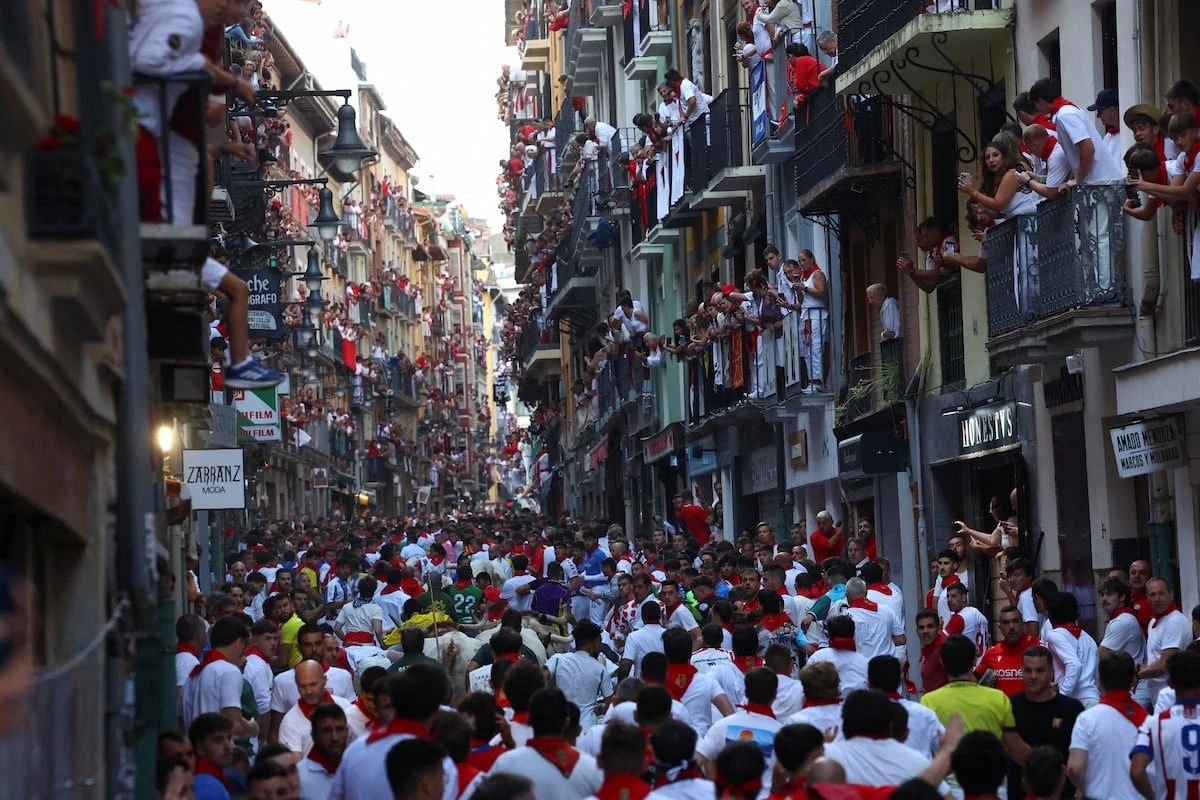 Hasta 60.000 euros de multa por no cumplir con las normas en los encierros de San Fermín: así se intentan controlar unas fiestas cada vez más masivas