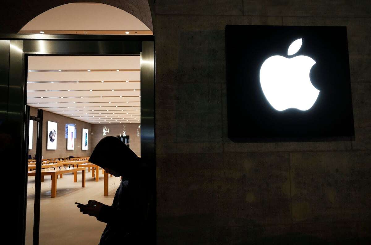 Ni Mangione se suicidó, ni Nadal salió del armario: Apple actualizará su IA después de divulgar noticias inventadas