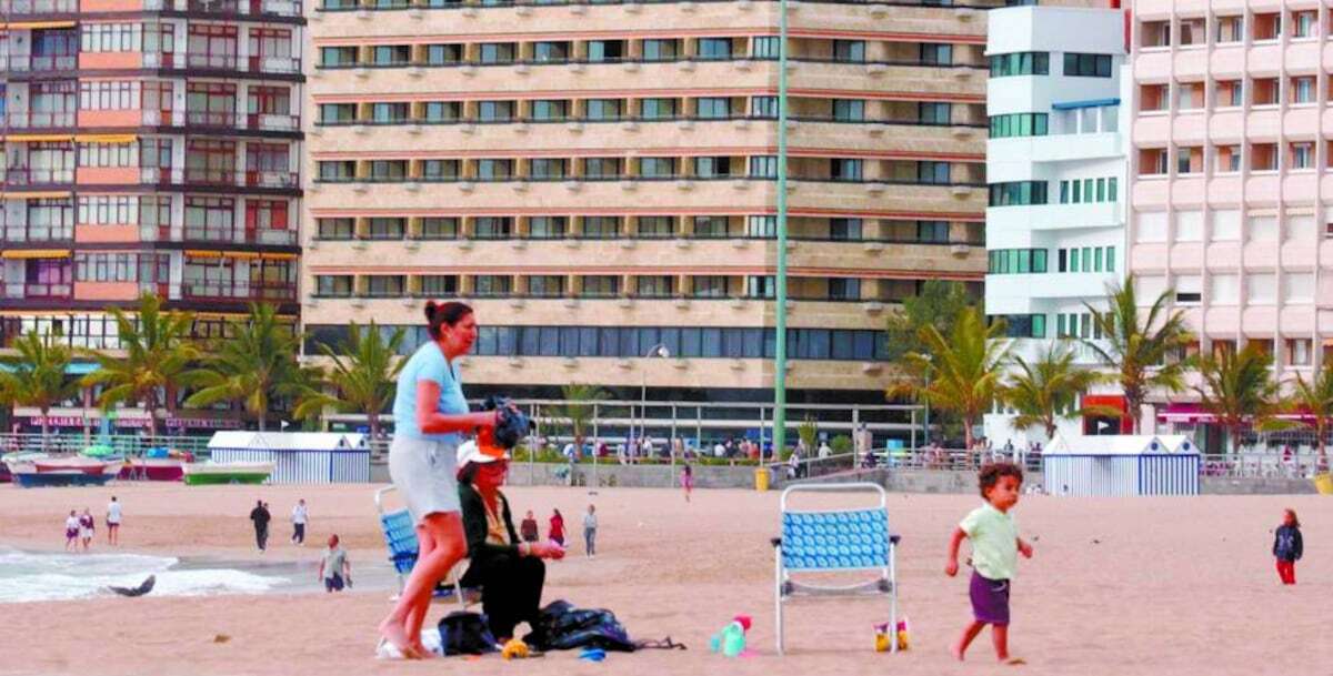 Competencia advierte a Canarias de que su proyecto de ley para regular las viviendas turísticas puede limitar en exceso la oferta