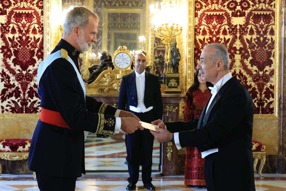 El embajador de Palestina presenta sus credenciales al Rey por primera vez tras el reconocimiento oficial de España