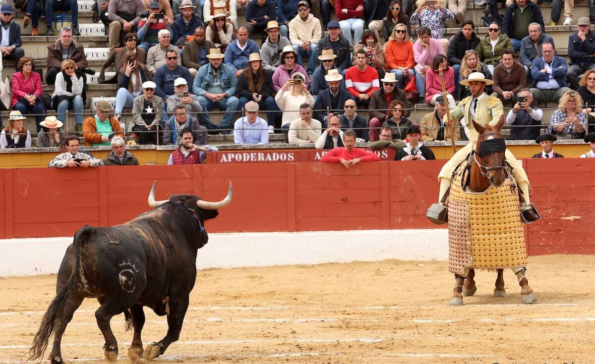 ‘Tres puyazos’, la peculiar y comprometida aventura empresarial de 59 aficionados a los toros