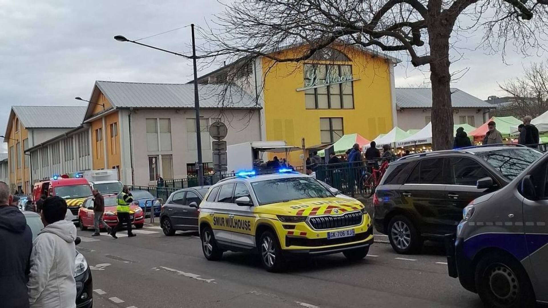 Una persona ha muerto y varias han resultado heridas en la ciudad francesa de Mulhouse por el ataque de un hombre fichado por terrorismo