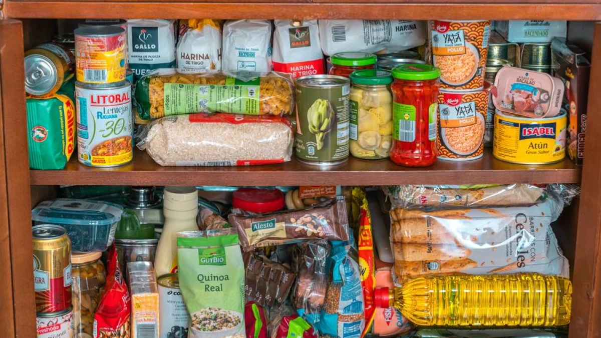 El alimento que la Unión Europea recomienda tener en la despensa en caso de apagón o emergencia: es barato y dura meses sin estropearse