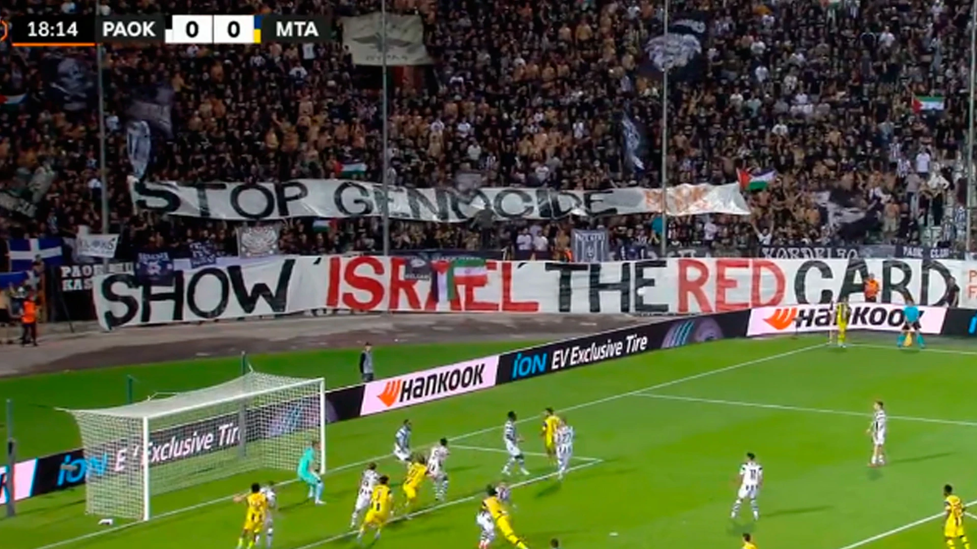 La 'bienvenida' de la afición del PAOK al Maccabi Tel Aviv: 