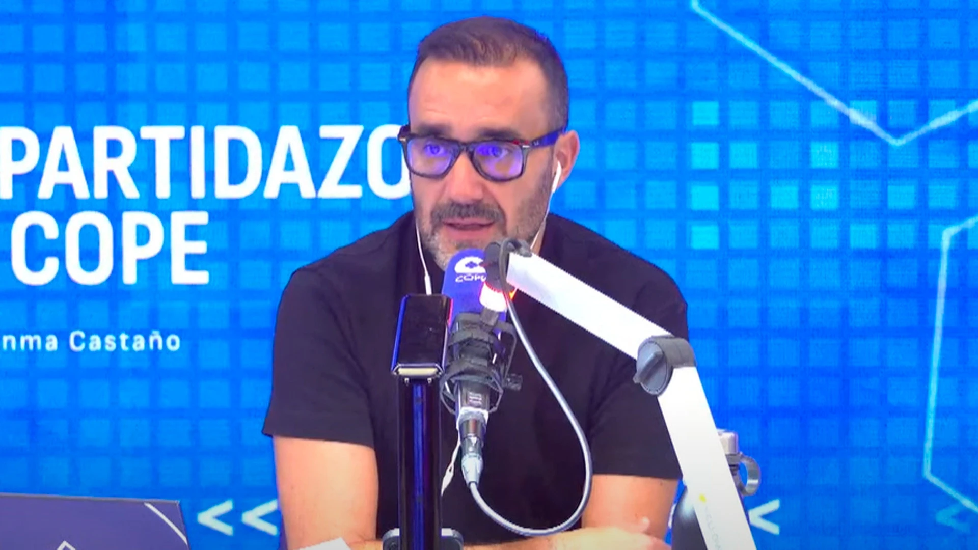 Juanma Castaño especula con el riesgo que corre el Barcelona jugando en el Johan Cruyff: 