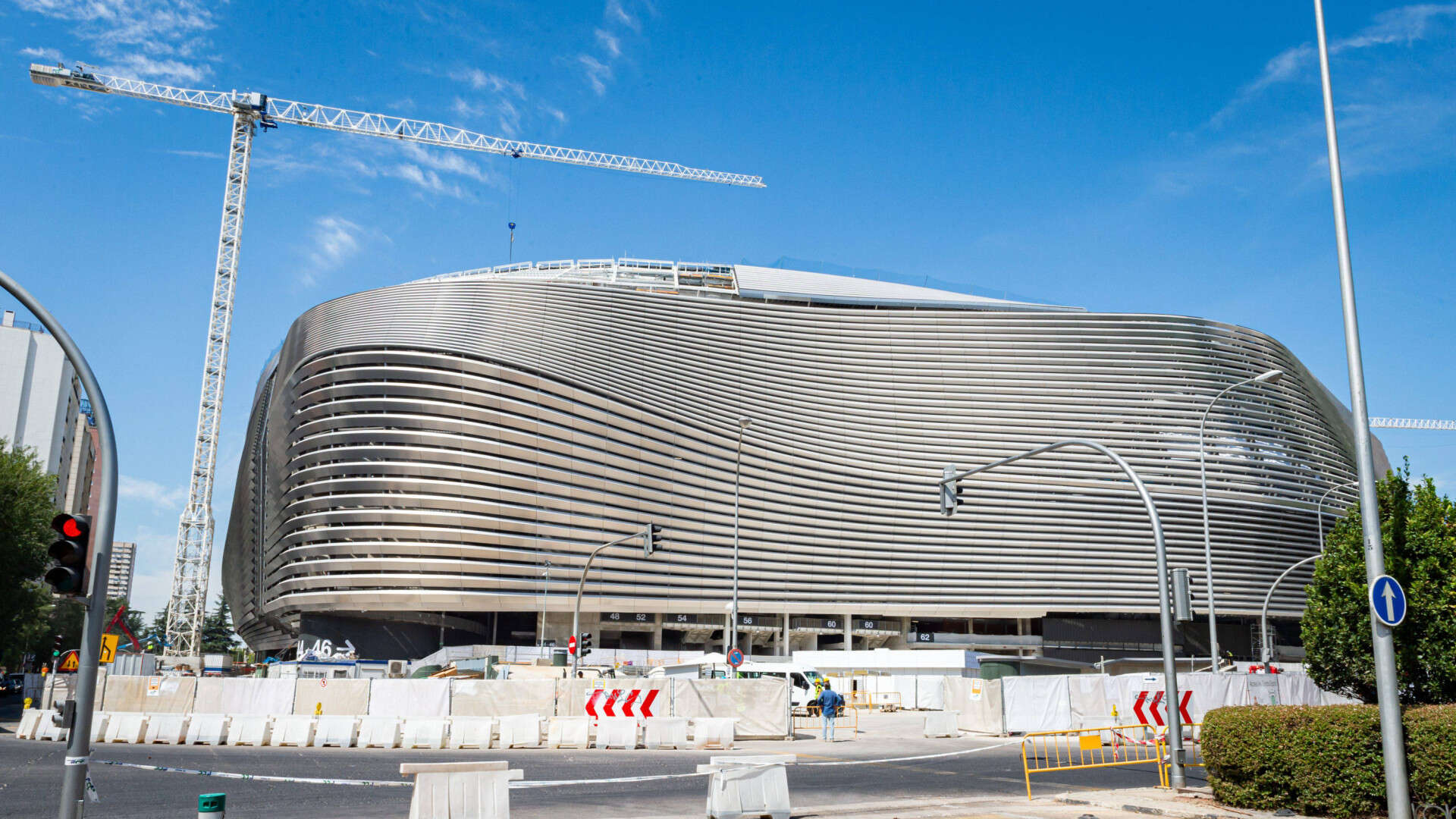 El Real Madrid se gastará en torno a 10 millones de euros en intentar seguir insonorizando el Bernabéu y realizará una sorprendente obra de cara al partido de la NFL: 