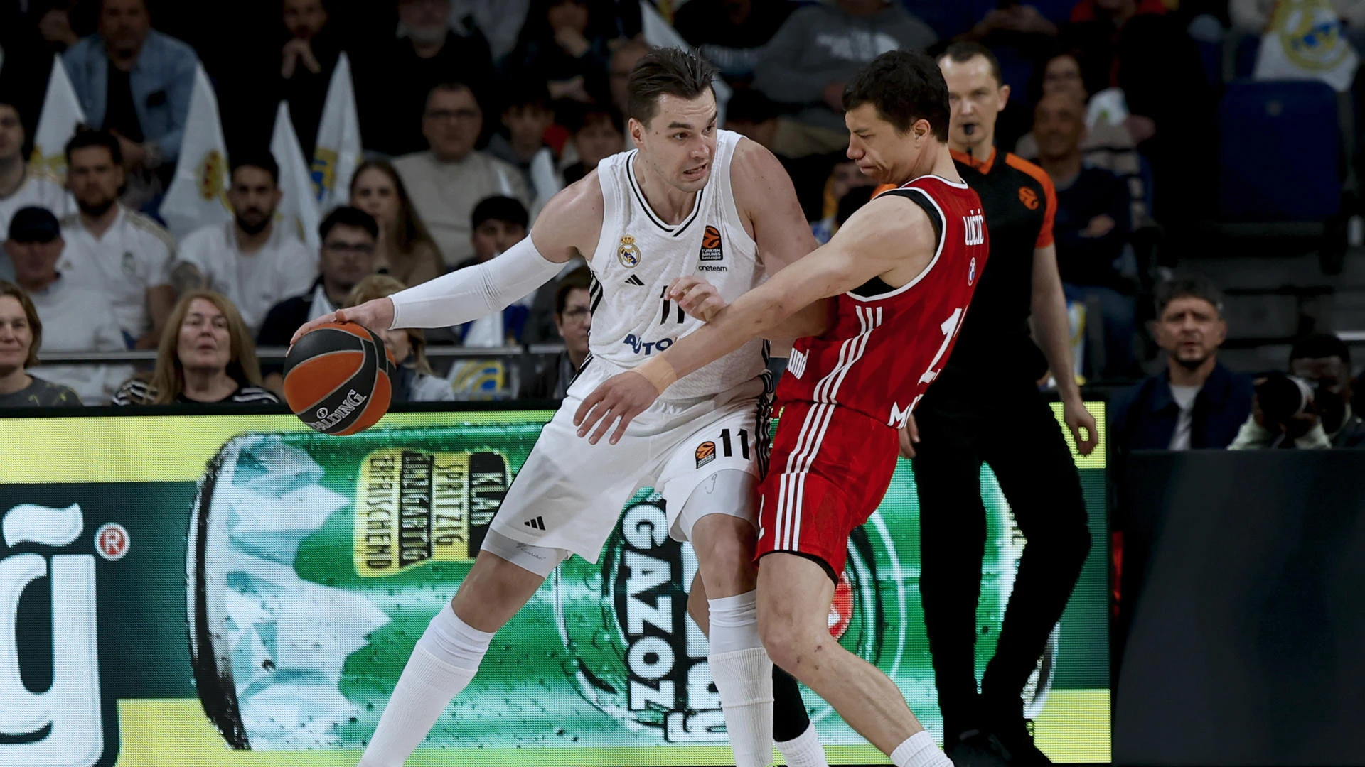El Real Madrid supera su reválida y jugará los 'playoffs'