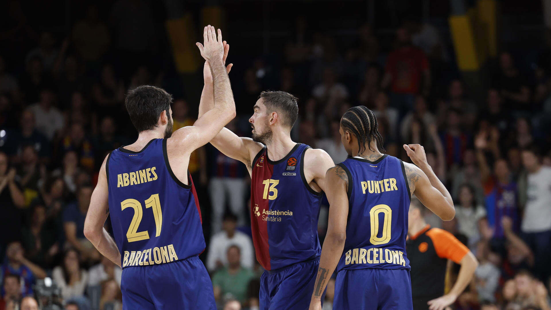 Punter lidera la sufrida victoria del Barcelona contra el Asvel