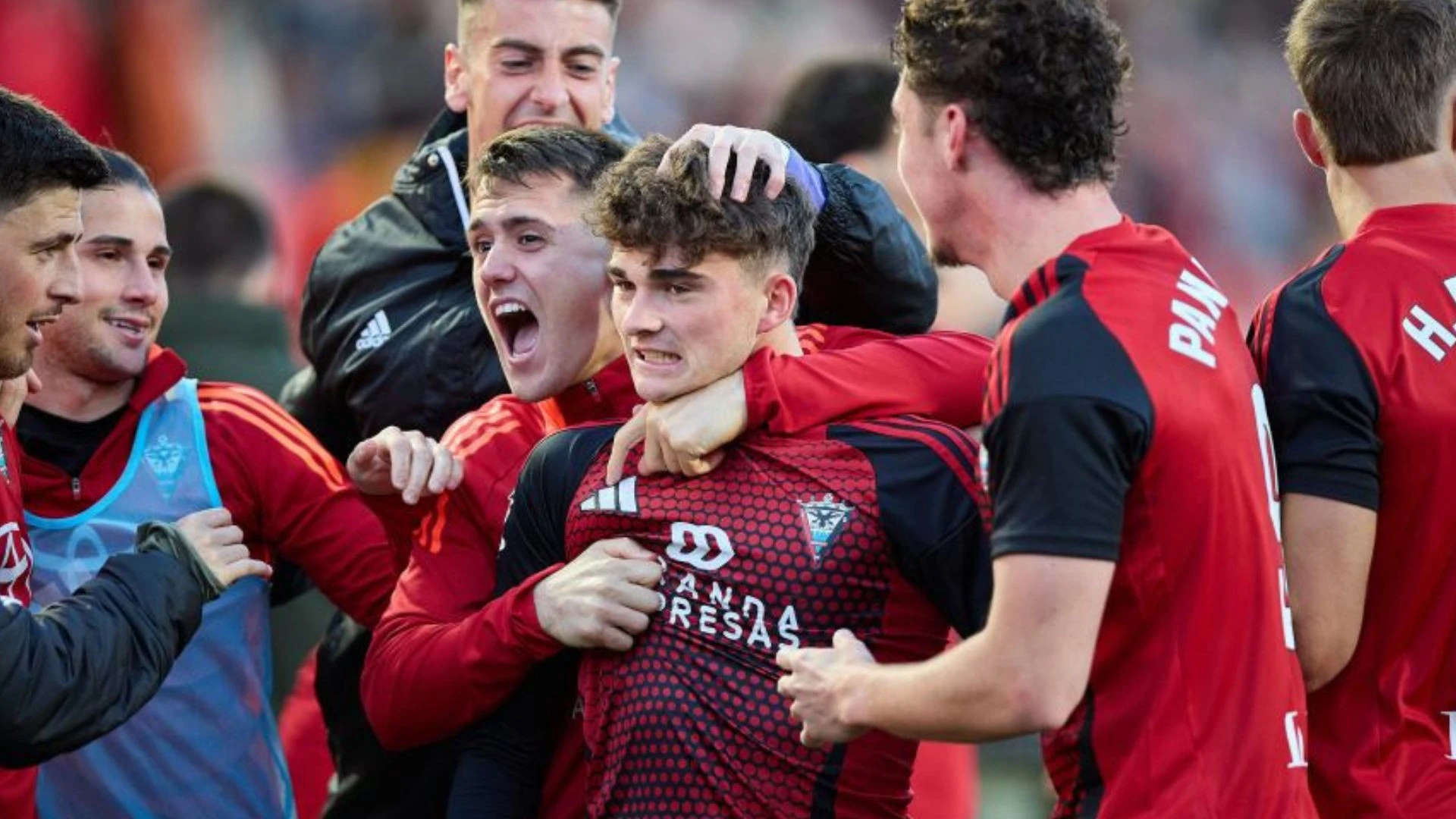 El Mirandés recupera la sonrisa ganando al Burgos
