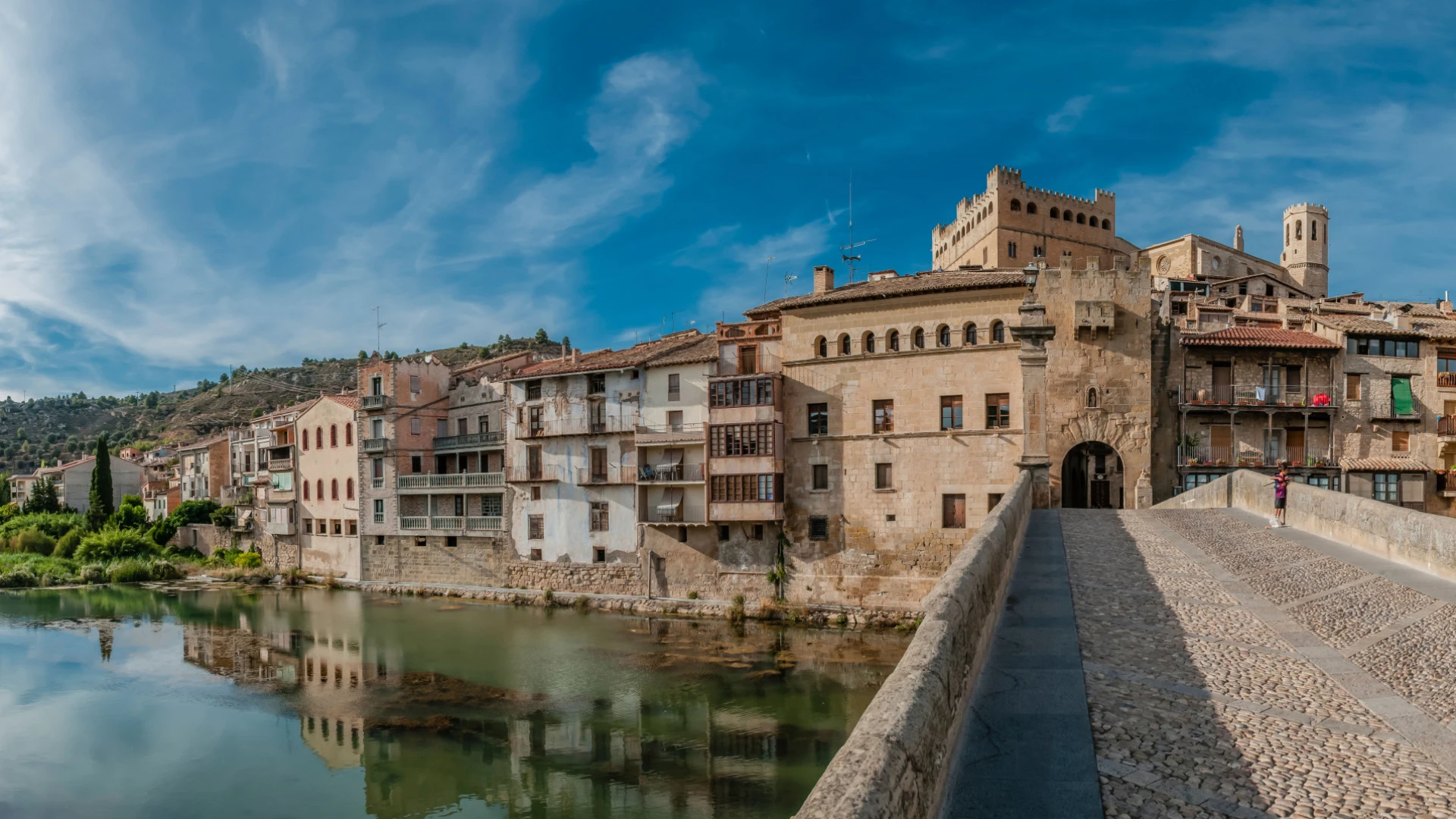 La Toscana española está en Teruel y fue anarquista en la Guerra Civil: con uno de los pueblos medievales más bonitos