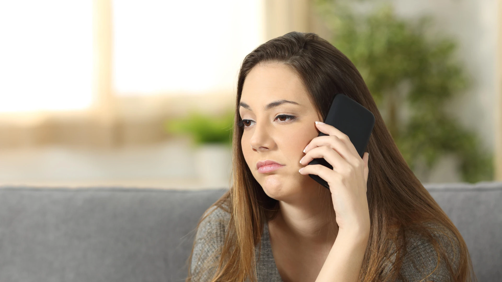 Los ciberdelincuentes ya llaman desde teléfonos oficiales: cómo actúan y consejos para evitarlo