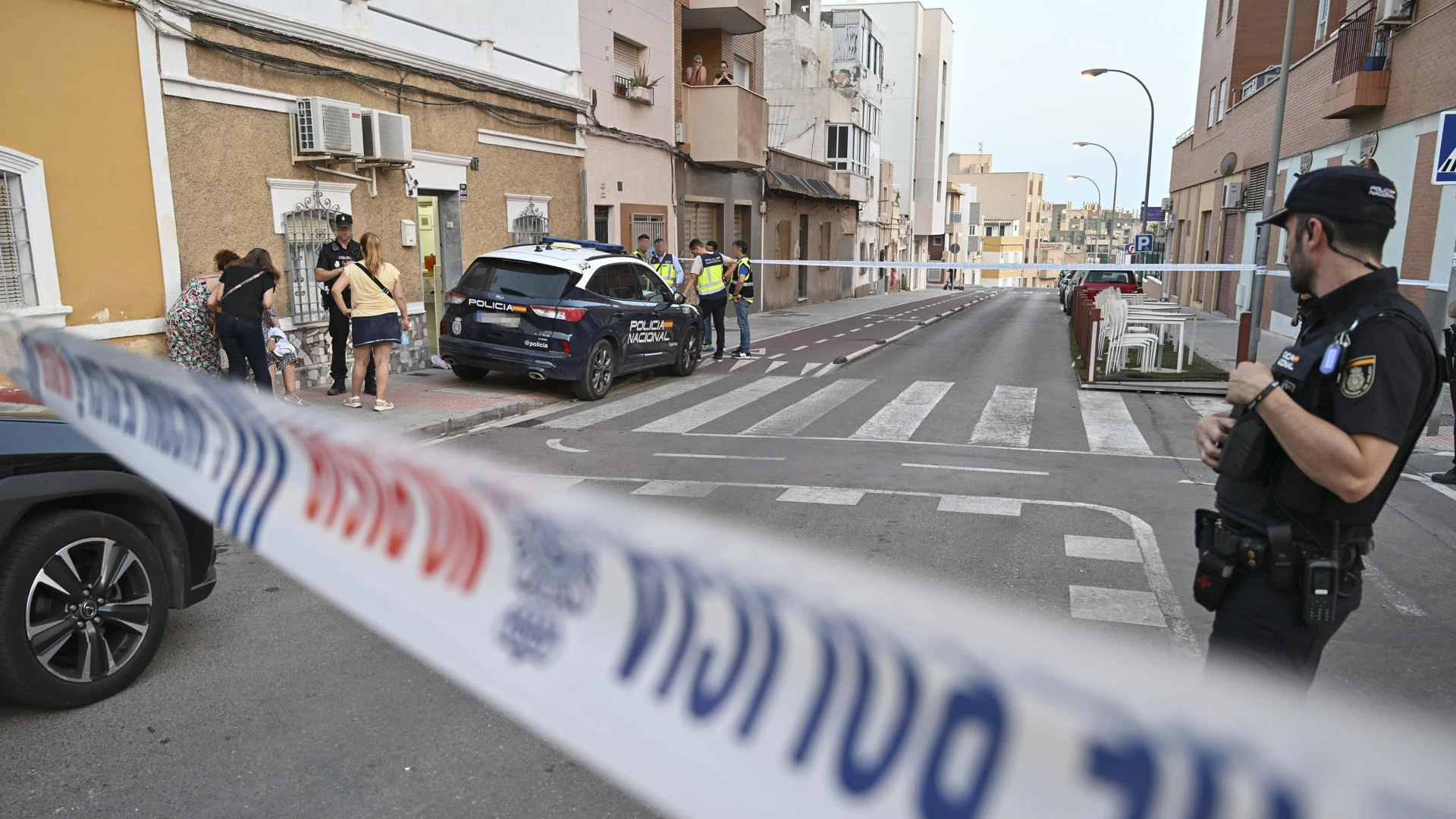 Detenido un hombre de 60 años por el asesinato de su mujer en Almería, hallada ayer sin vida con lesiones de arma blanca
