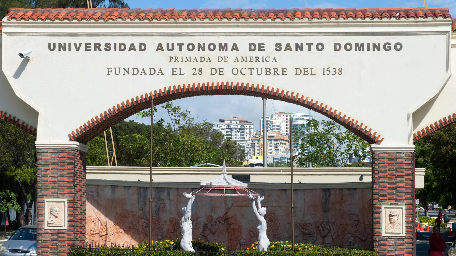 Marcelo Gullo, divulgador histórico, sobre las universidades en la América hispana: 