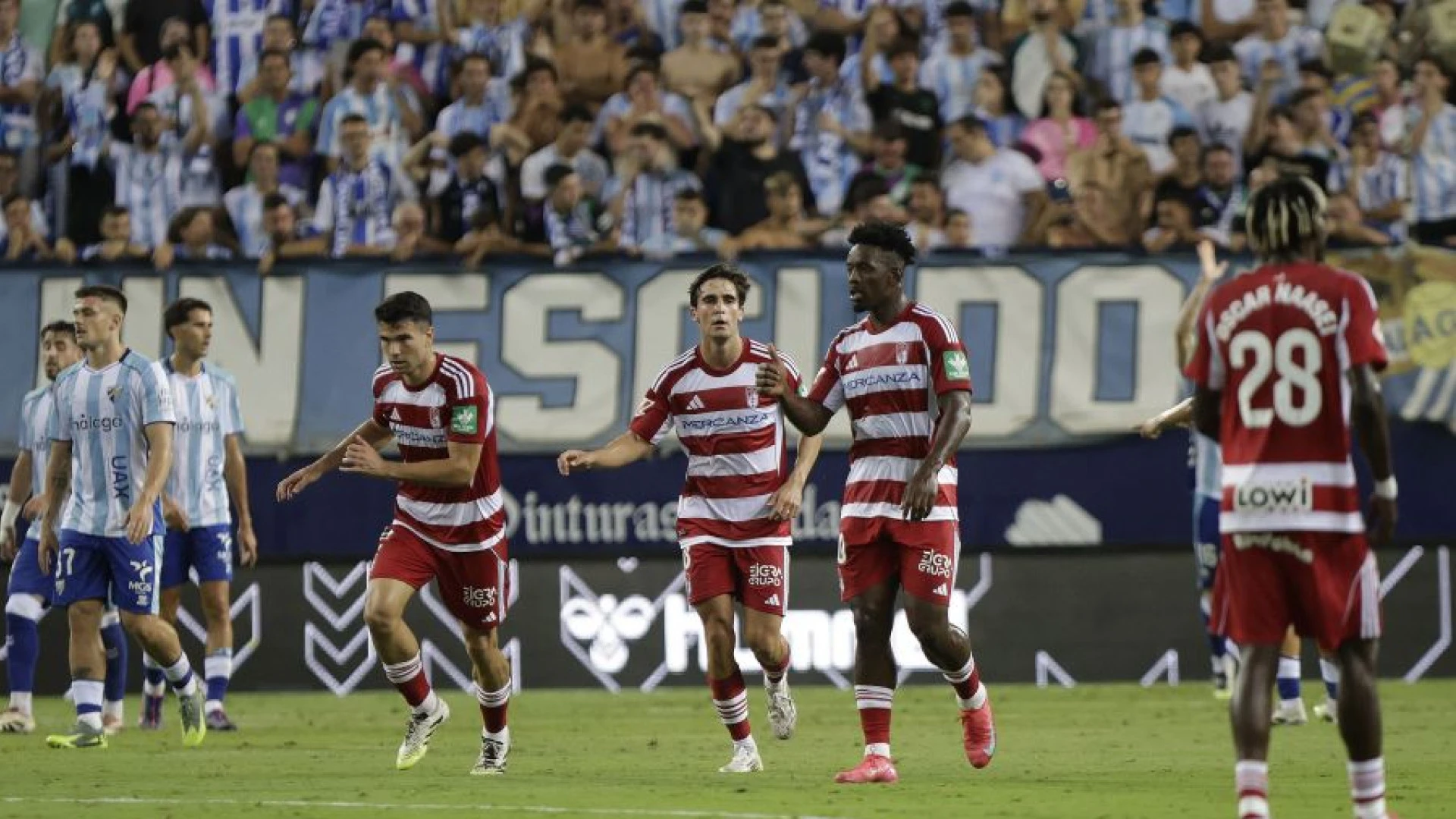 El Granada consigue el primer punto de la temporada y evita que el Málaga sea líder