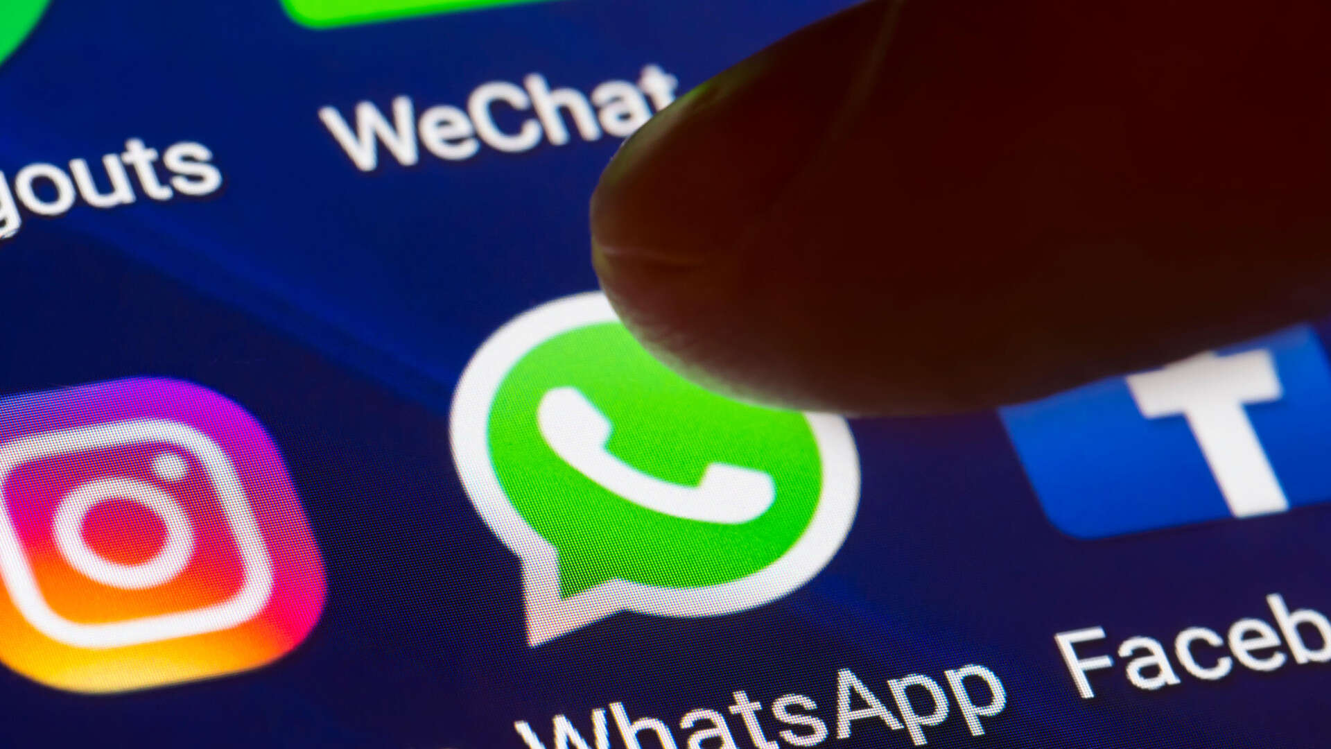 Cómo ver cualquier mensaje eliminado de WhatsApp en tu móvil: una función oculta te permite hacerlo