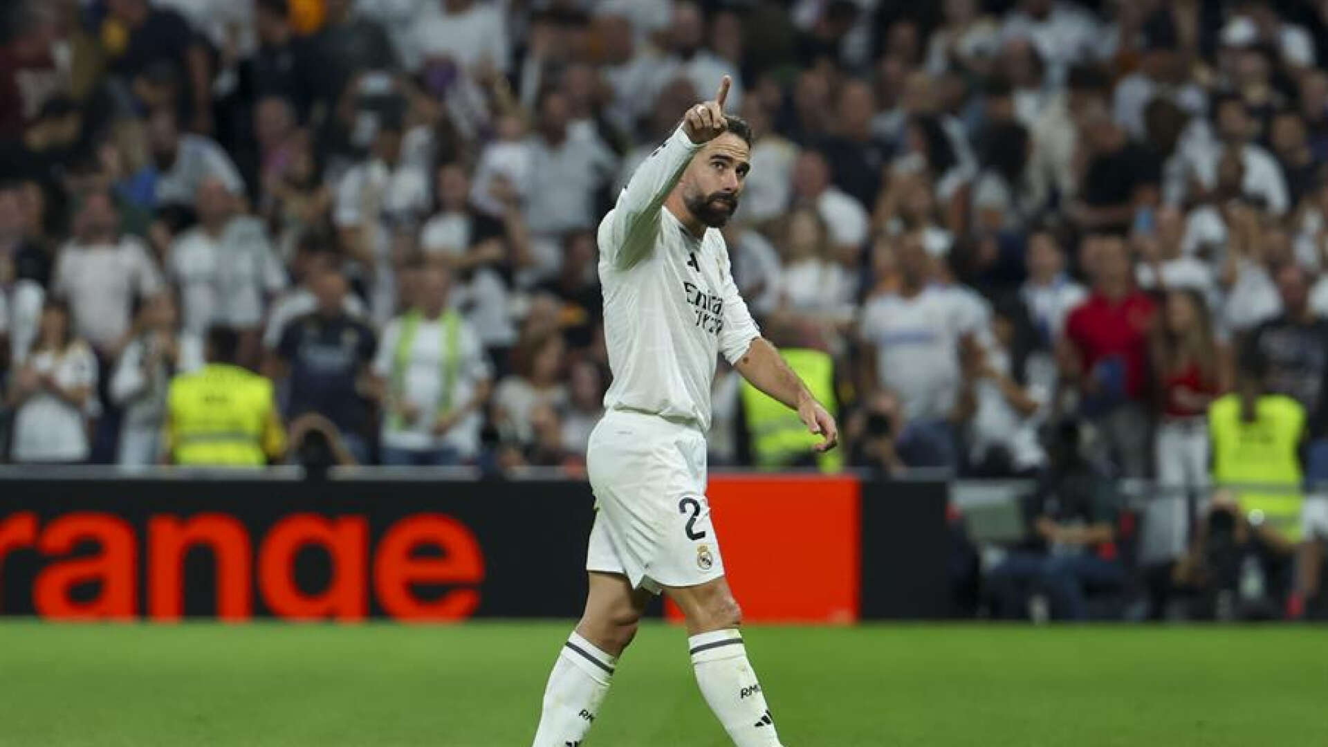 Carvajal no estará ante el Alavés, pero llega al derbi