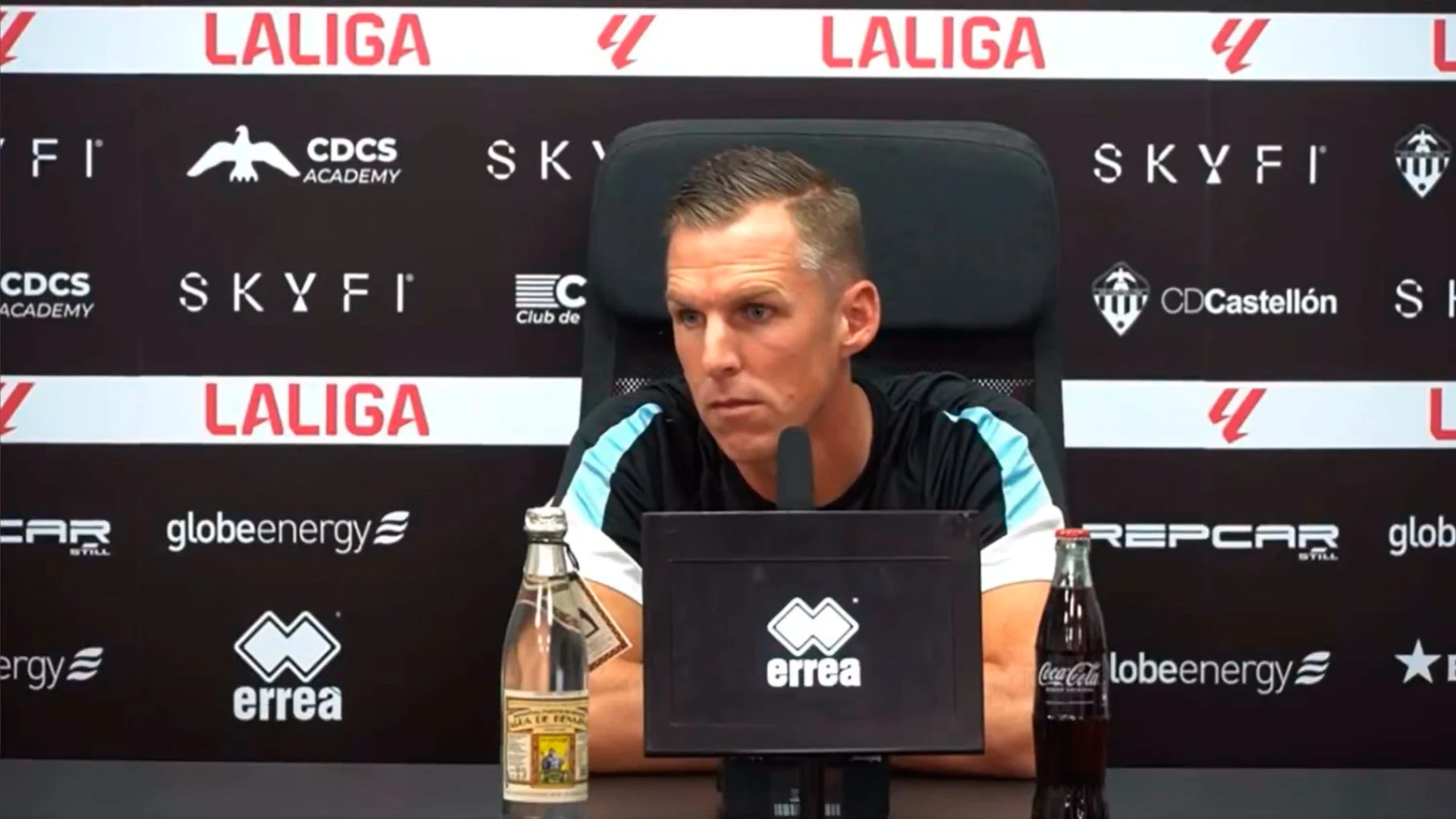 Destituido el primer entrenador en Segunda con tan solo cinco jornadas disputadas