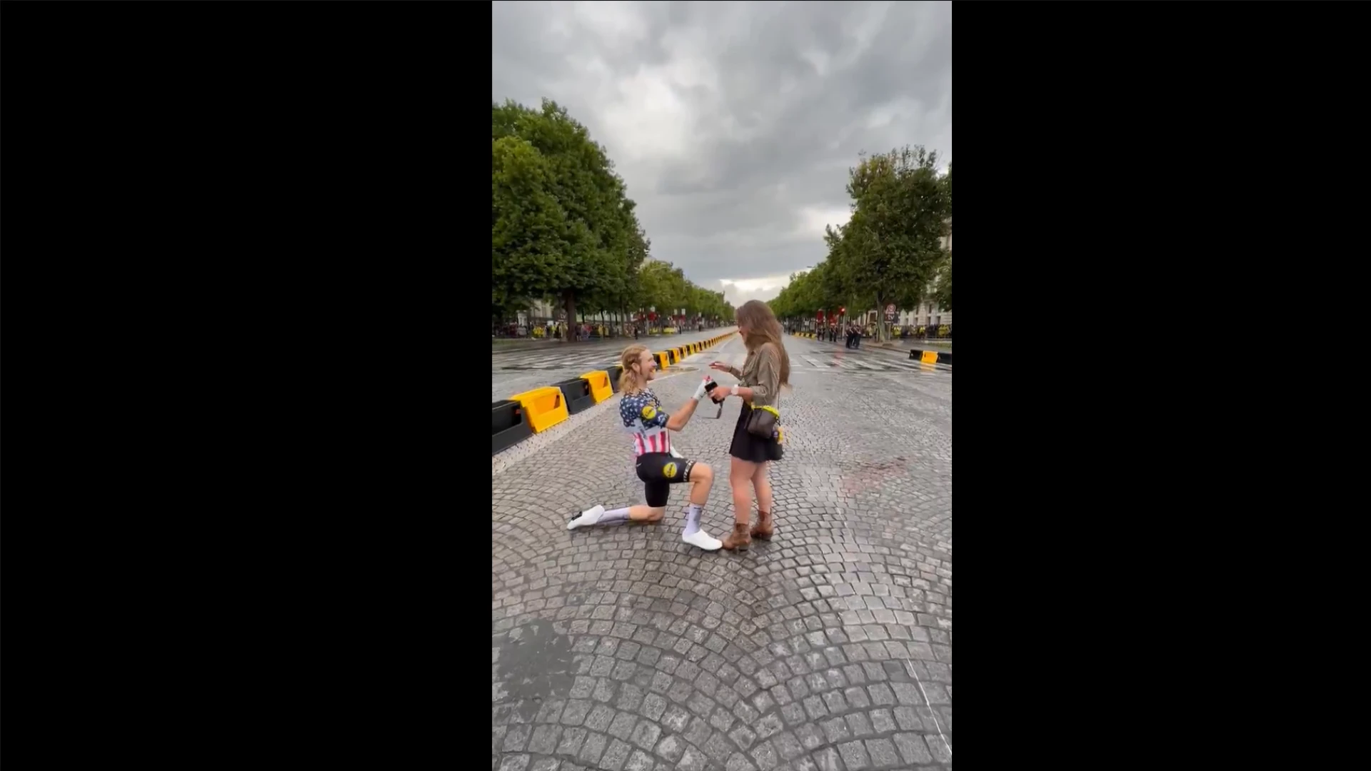 Quinn Simmons dejó la imagen más bonita del Tour de Francia en la última etapa