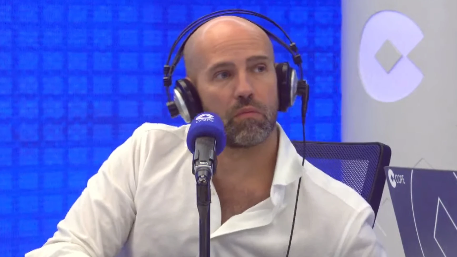 Le dicen a Gonzalo Miró que le van a pagar el sueldo en TVE con sus impuestos y responde así: 