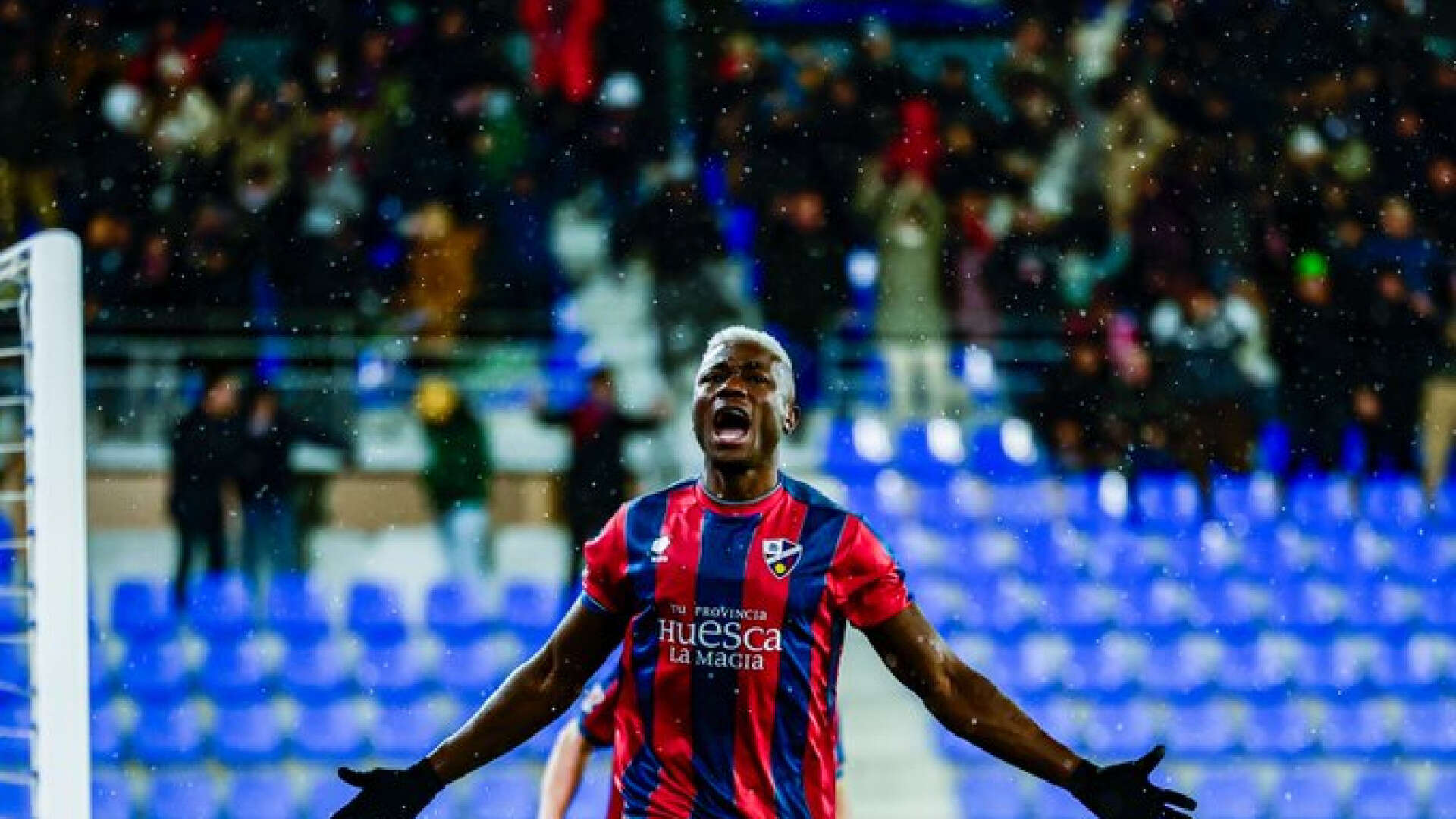 El Huesca doblega a un Eibar que sigue sin ganar a domicilio