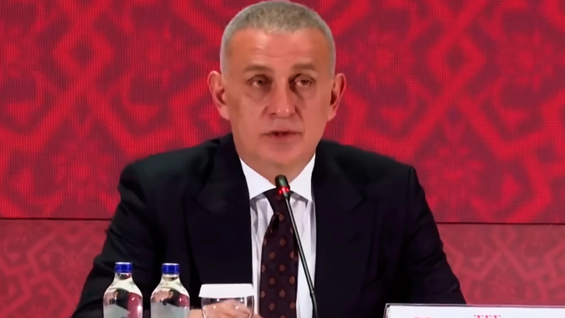 371 árbitros en Turquía tienen abierta una cuenta en casas de apuestas