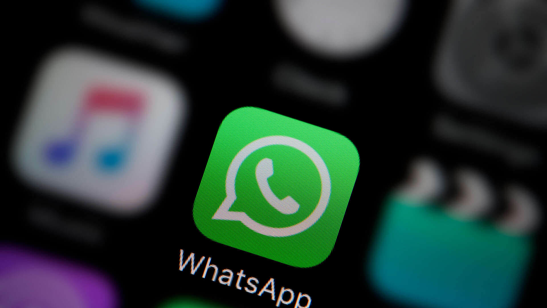 WhatsApp te quita espacio del móvil sin que te des cuenta: El truco con el que puedes ahorrar hasta 20 gigas de almacenamiento