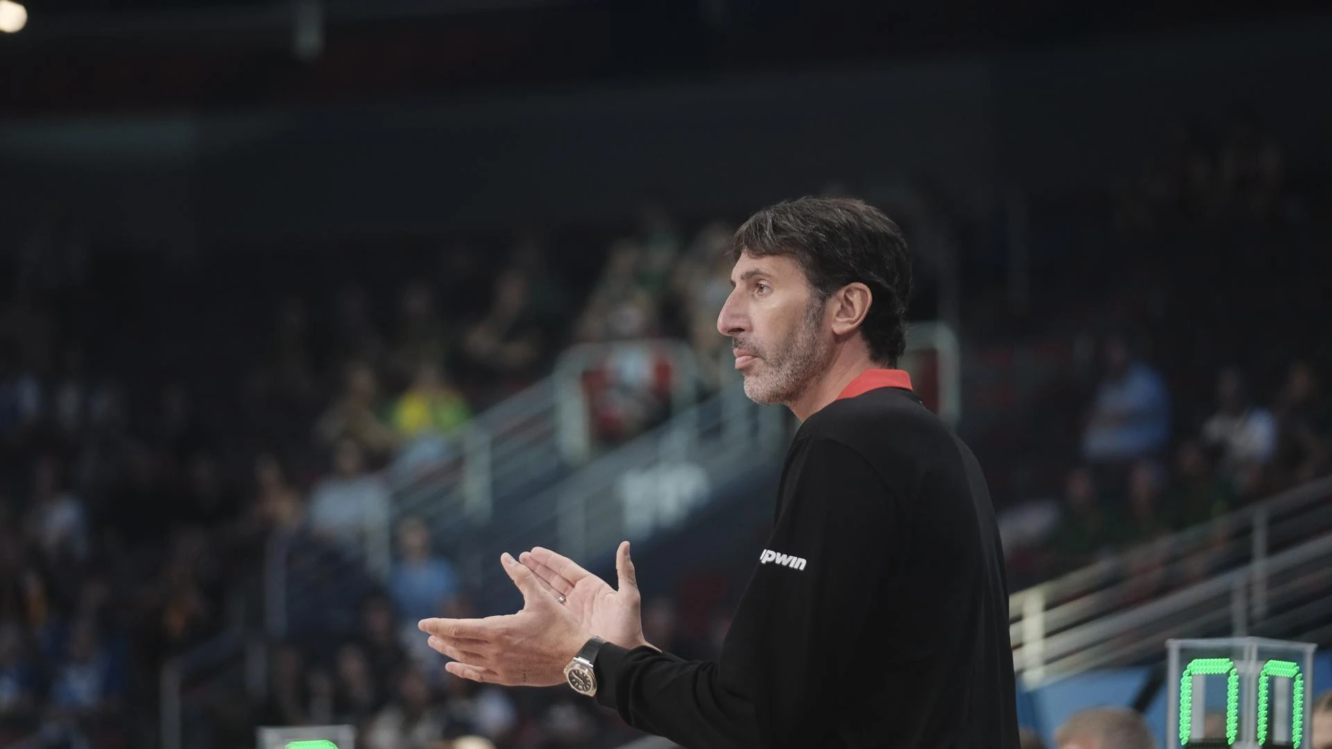 Mumbrú da un paso atrás y no entrenará a Alemania en lo que queda de Eurobasket