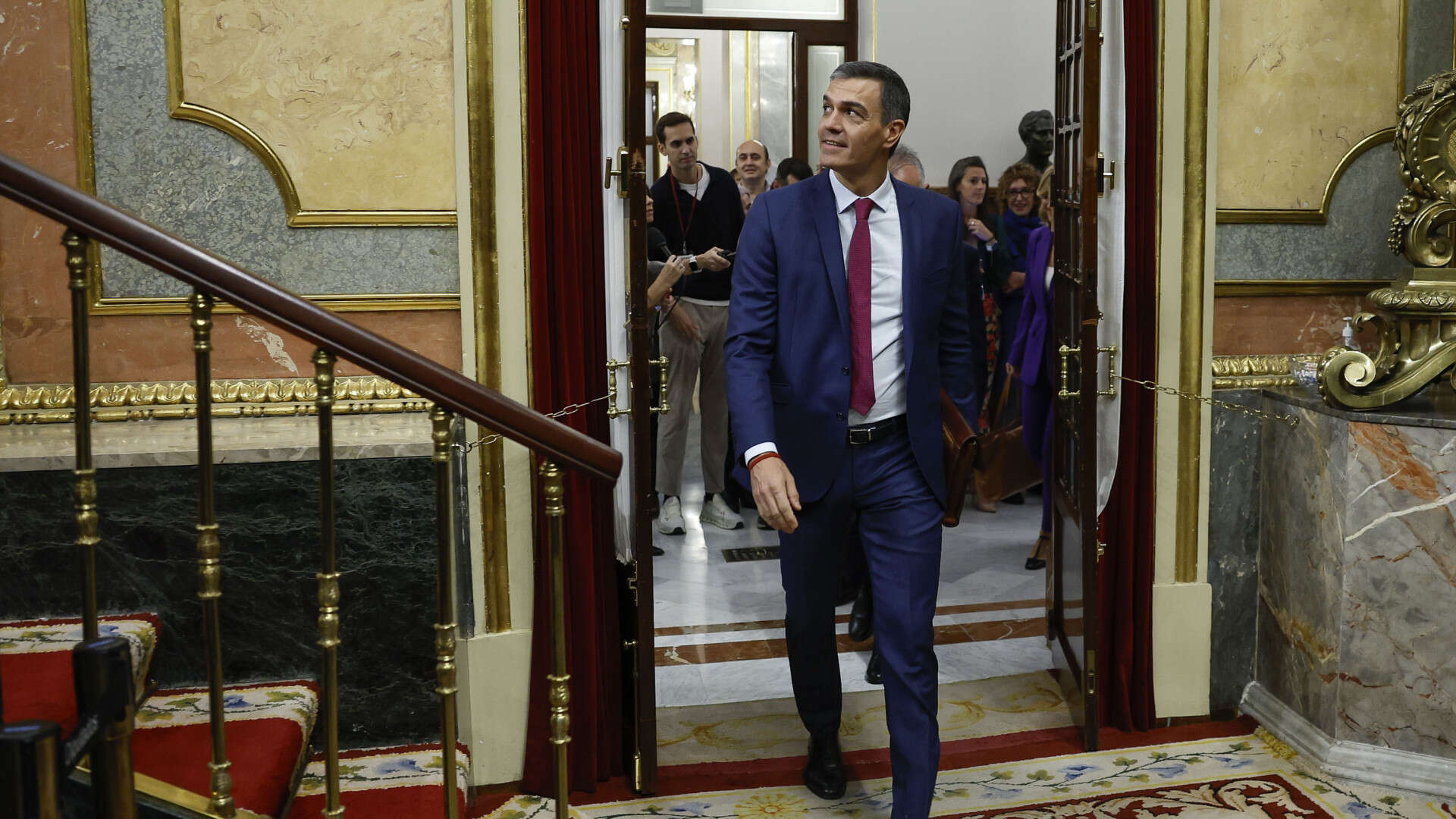 Pedro Sánchez espera contraatacar con una denuncia por injurias para devolver el golpe de la querella del PP