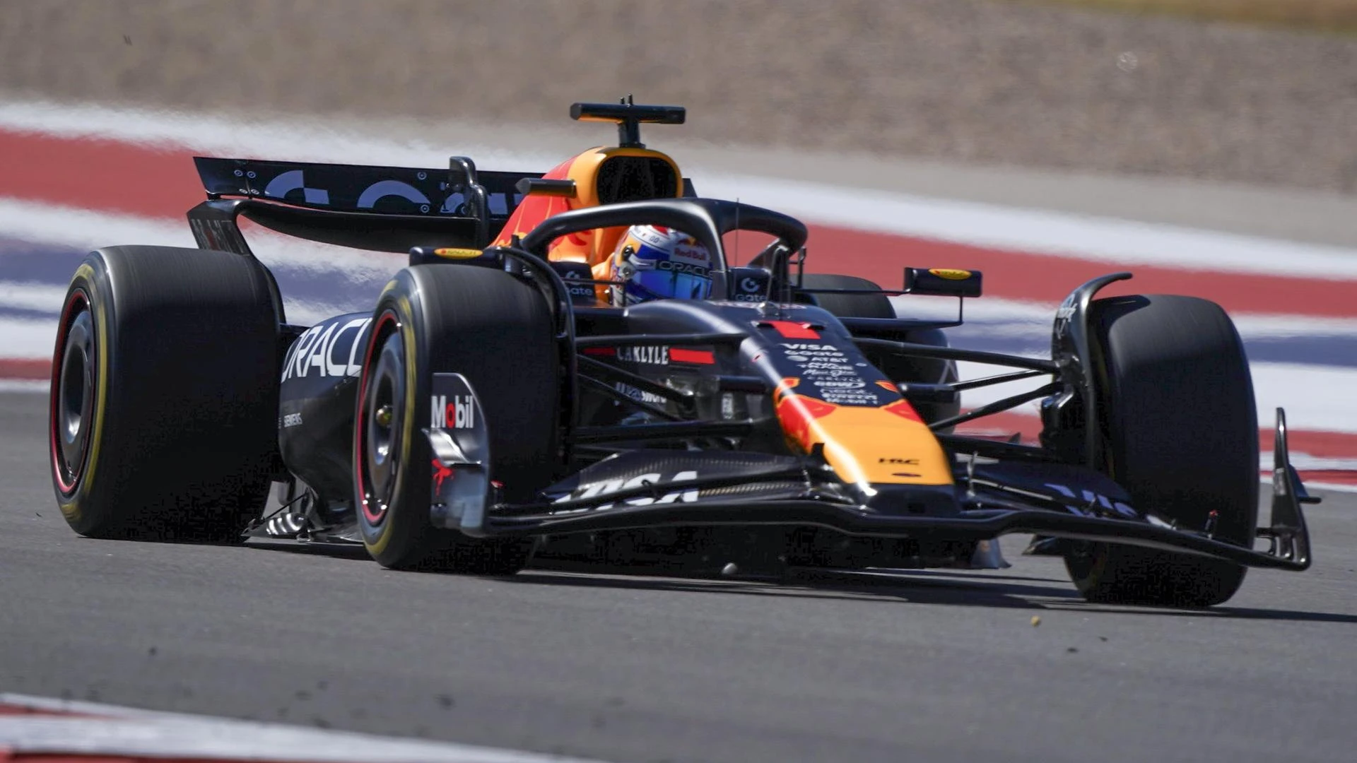 Verstappen recorta 15 puntos a Piastri y enciende la lucha por el Mundial