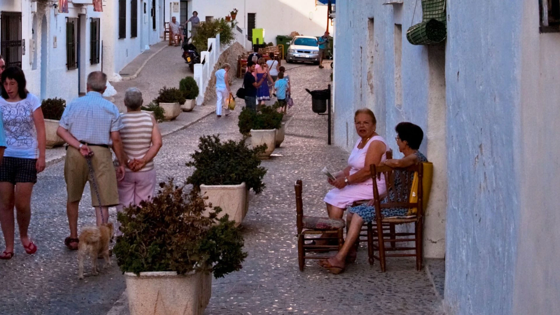Cientos de años combatiendo el calor en verano: estos son los cuatro trucos de las abuelas con los que puedes tener tu casa fresca