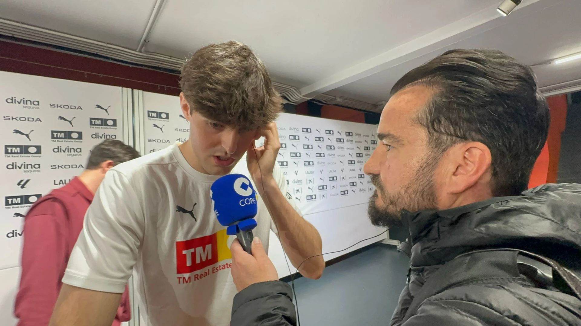 La dedicatoria especial de Javi Guerra tras marcar el gol de la victoria ante el Sevilla: 
