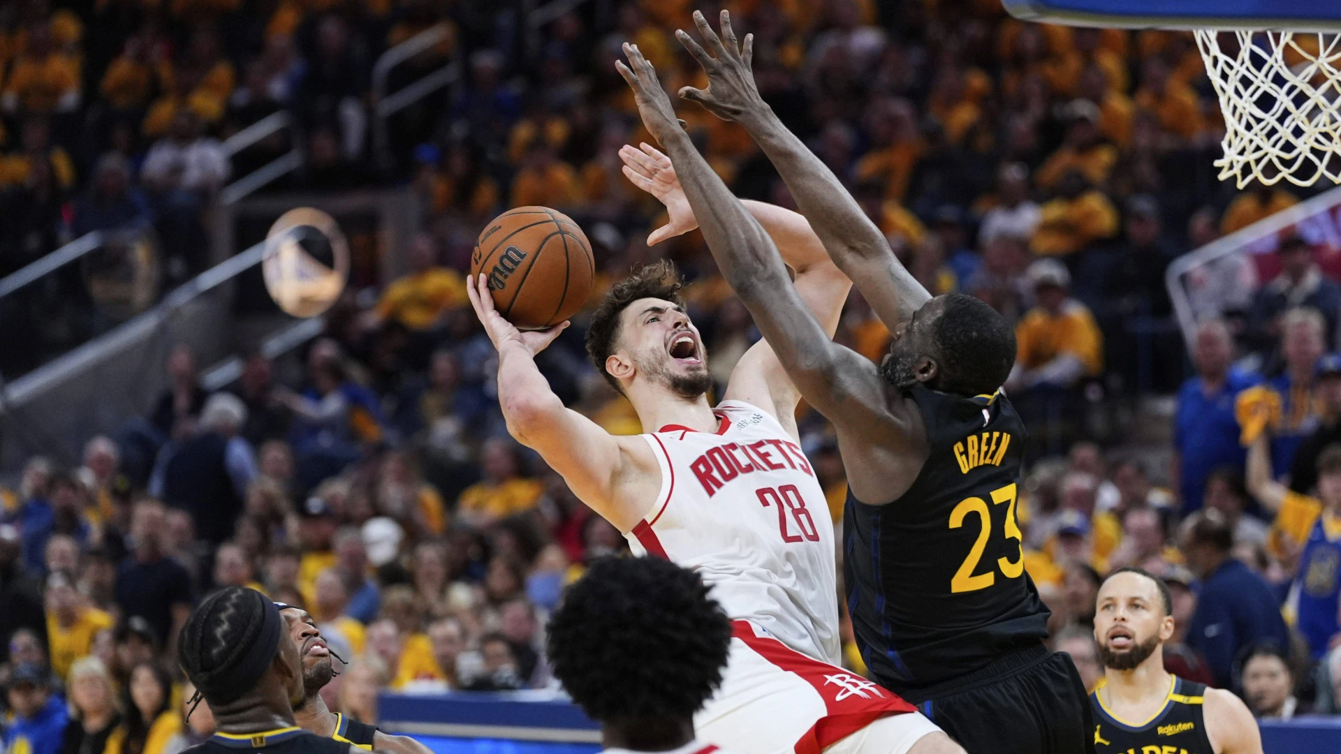 Houston resuelve el problema y se lo traslada a Golden State