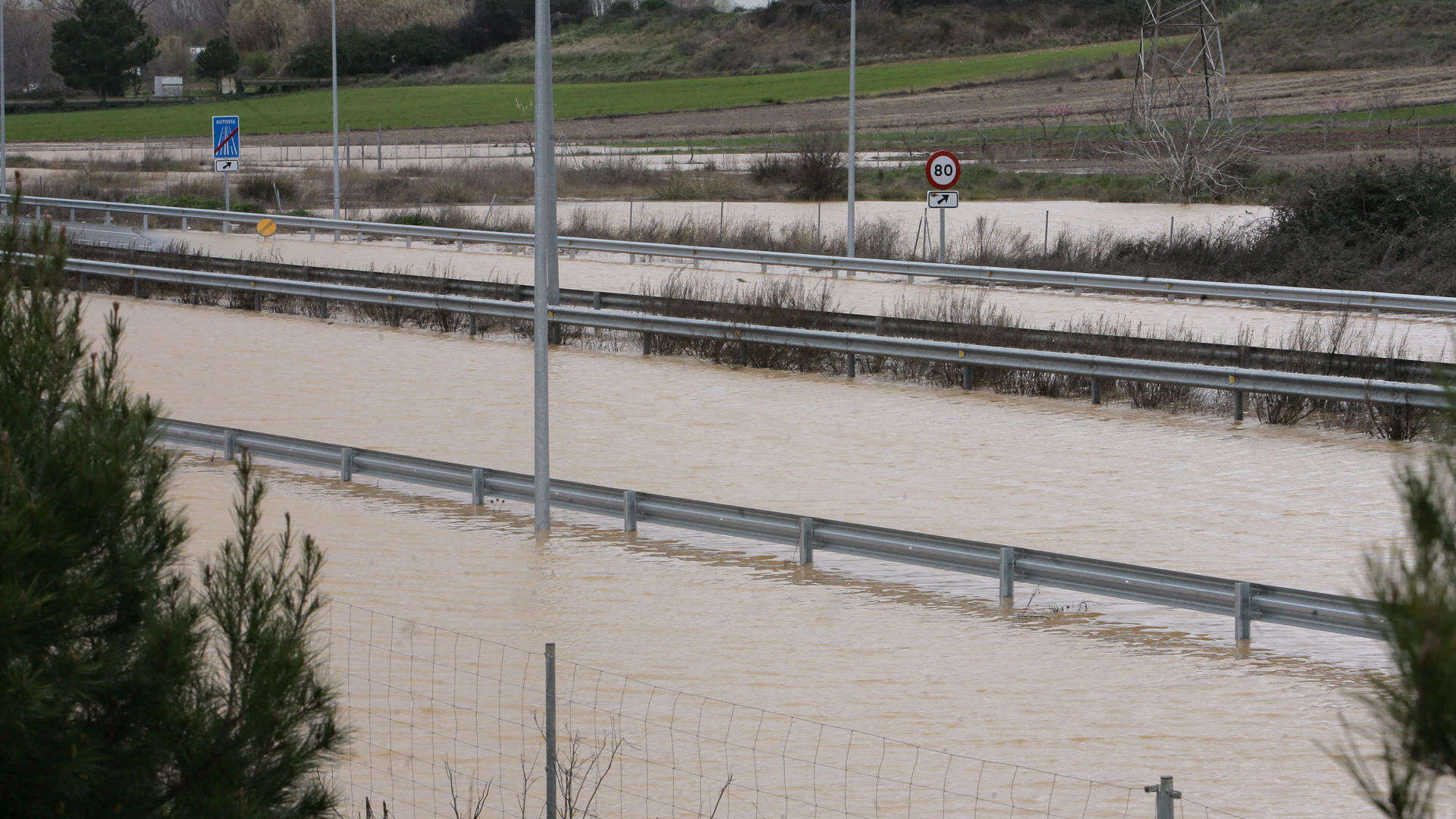 Desalojos en Toledo y Madrid por las crecidas de los ríos por las lluvias de la borrasca Martinho