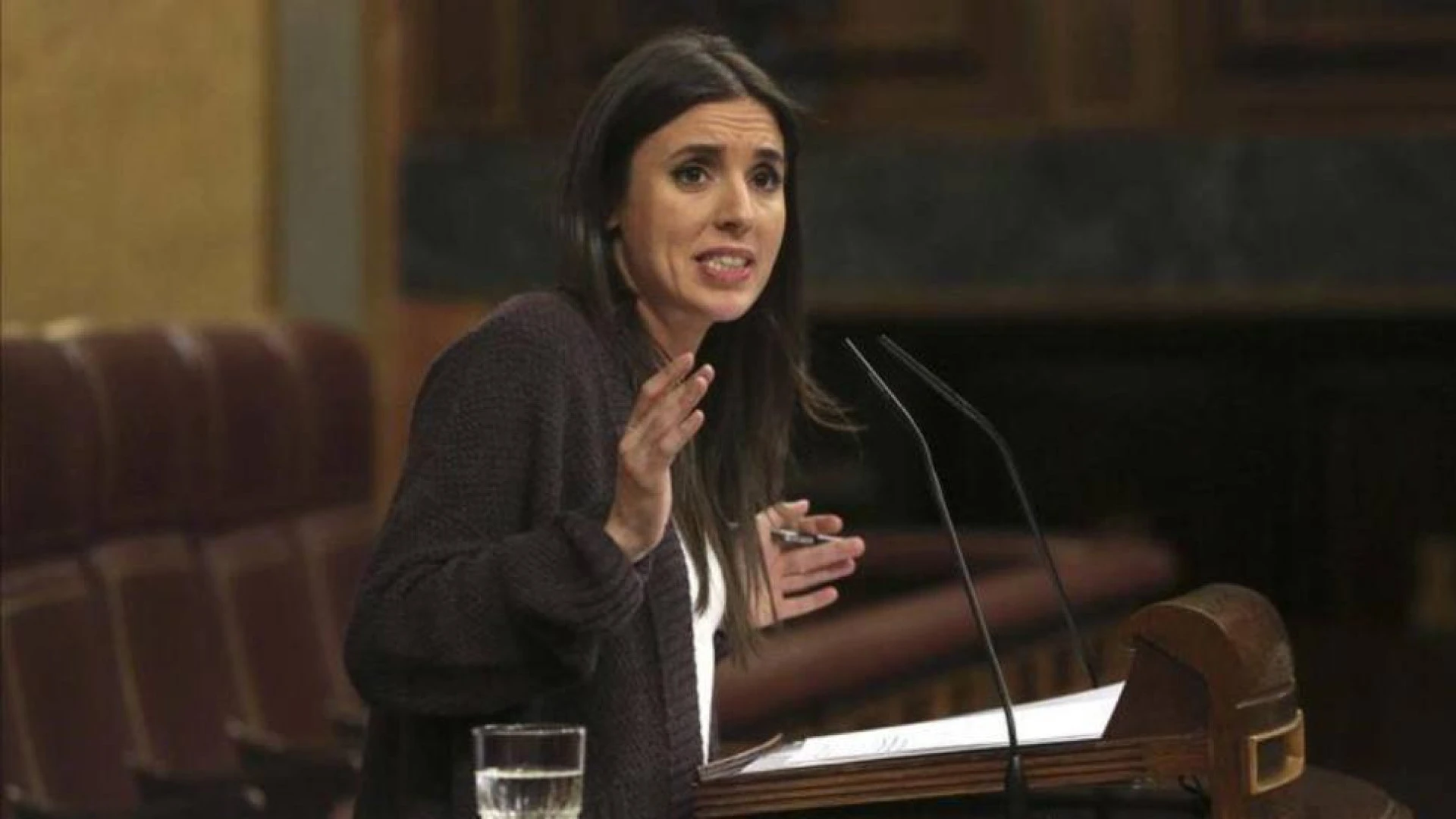La Fiscalía denuncia que un cambio de operador decidido por Irene Montero ha llevado a que las pulseras de control del sistema VioGén hayan funcionado mal