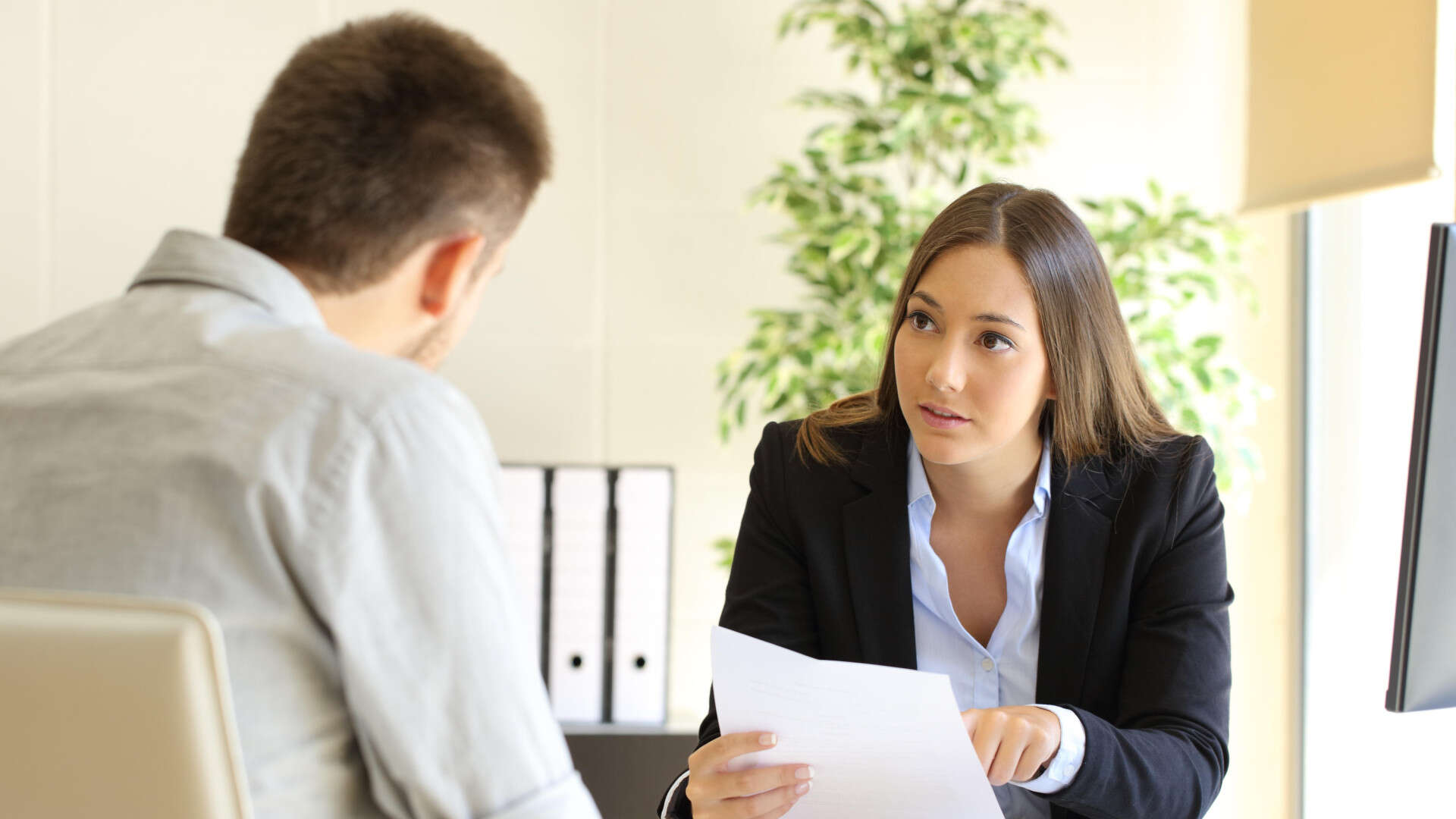 Un experto laboral desvela la pregunta que nunca debes hacer en una entrevista de trabajo: 