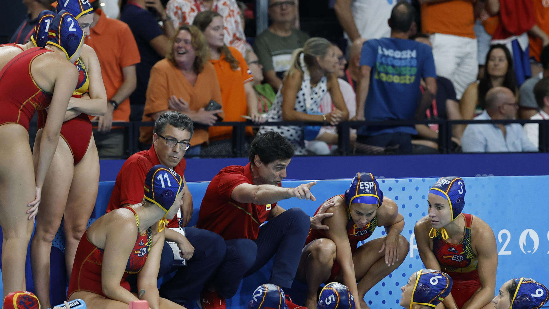 Miki Oca, el técnico milagro del waterpolo femenino, dice adiós a España en lo más alto