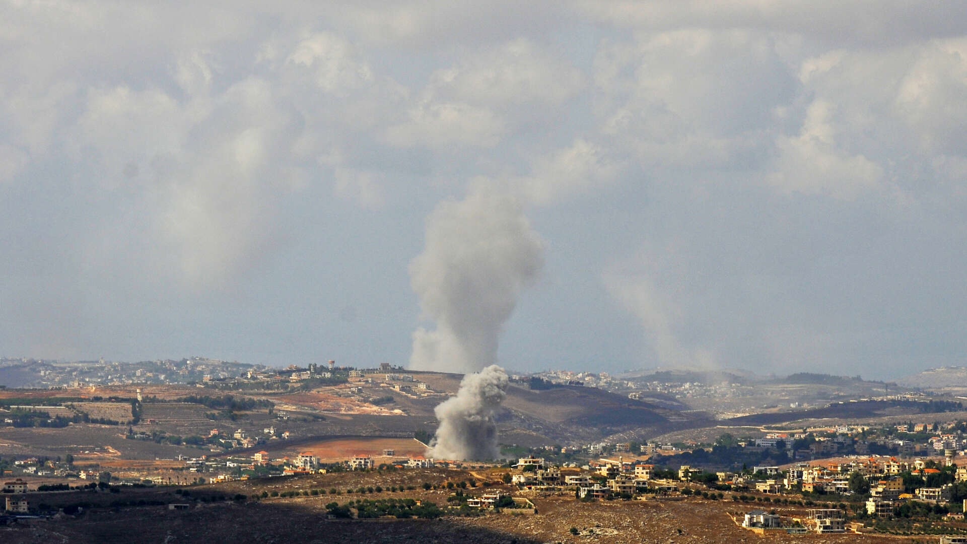 Israel bombardea el Líbano y deja 492 muertos en el día más sangriento en el intercambio de fuego con Hezbolá