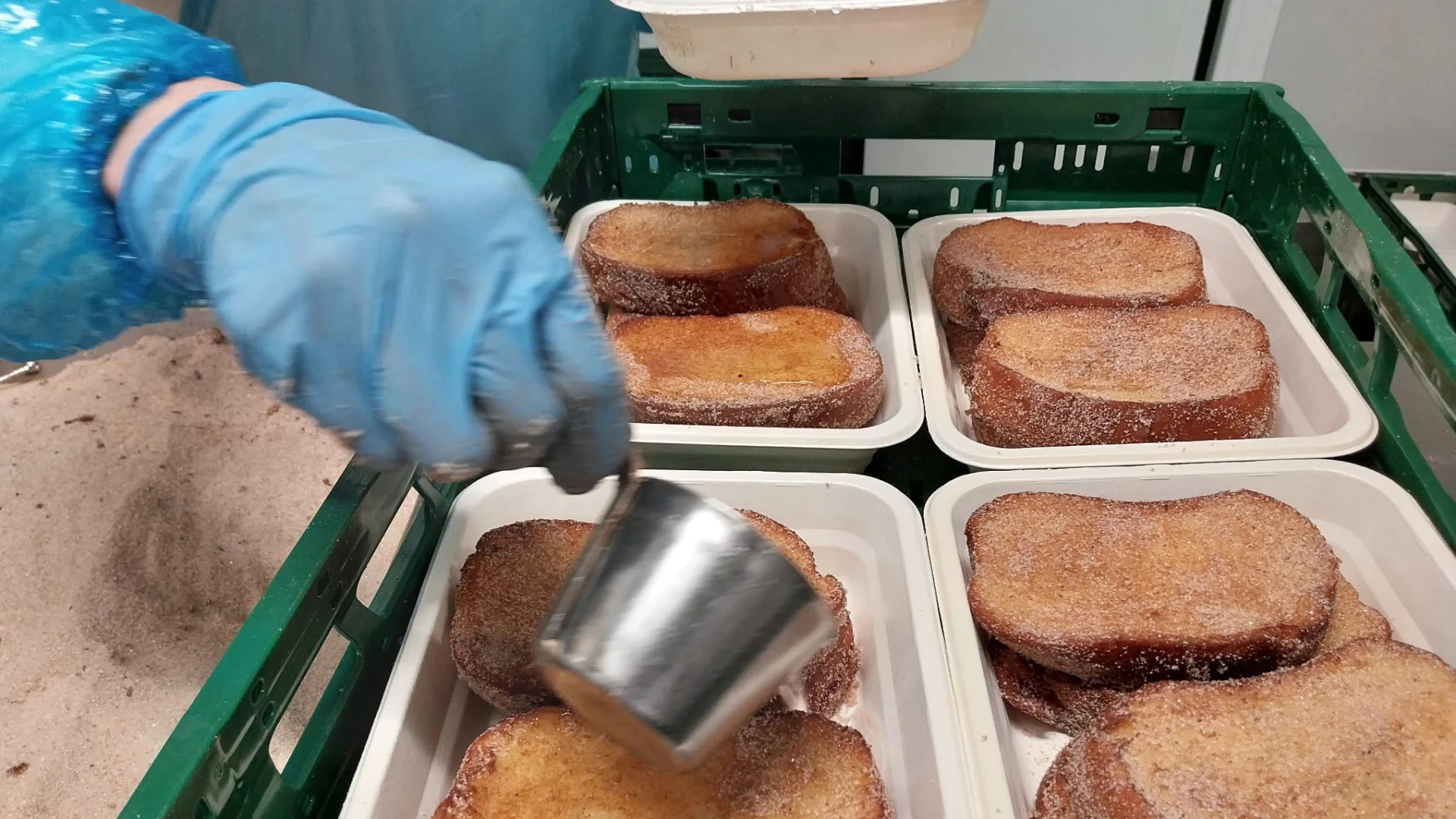 El Corte Inglés elabora más de 550.000 torrijas de forma artesanal con ingredientes de primera calida