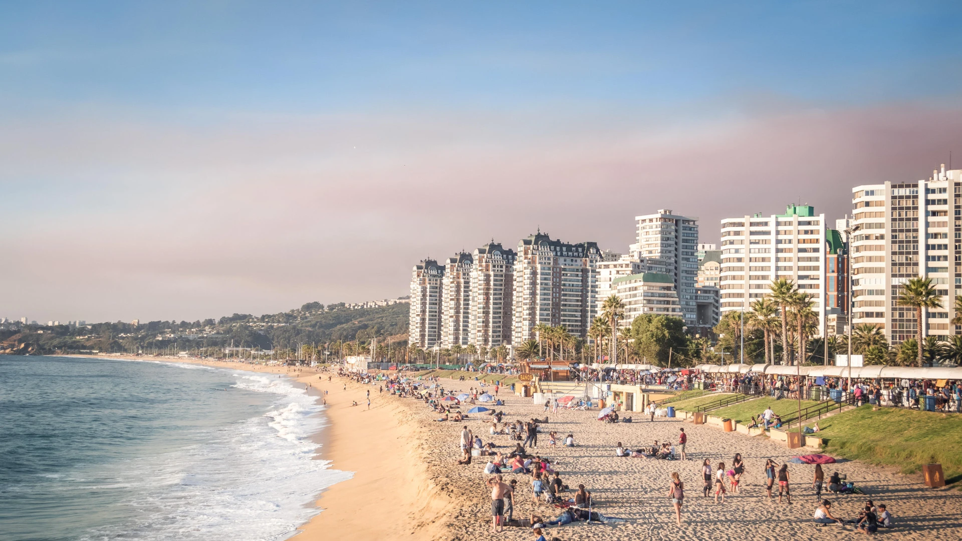 Ni camareros ni socorristas: este es el empleo que arrasa si buscas trabajo este verano