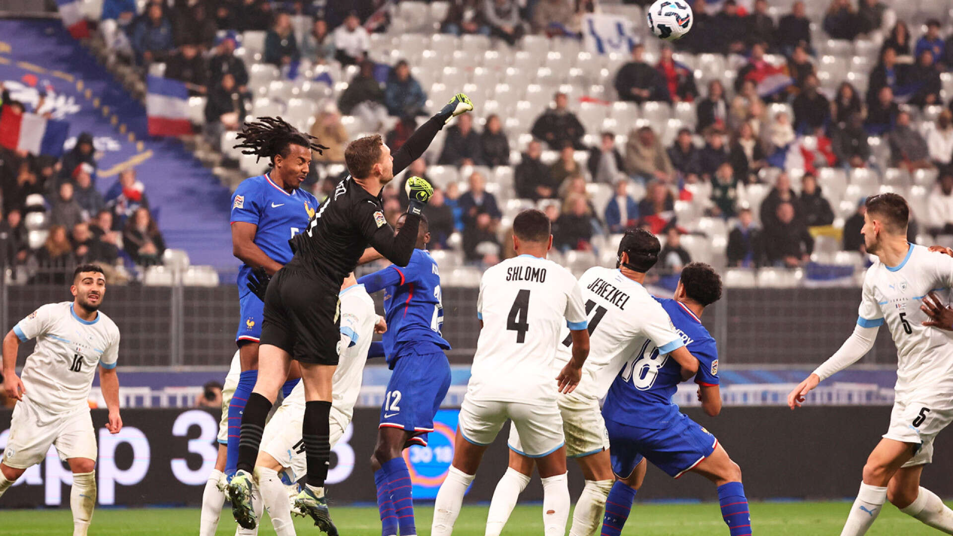 Francia e Israel empatan sin goles en un desangelado Stade de France por el aviso de alto riesgo