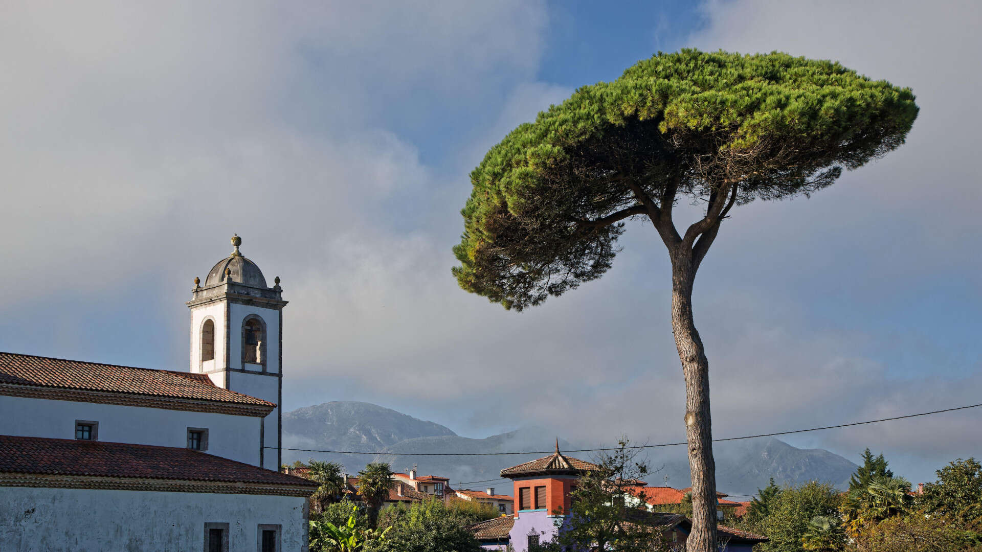 Un americano viaja por España y alucina con los nombres de estos 20 pueblos que le hacen reír a carcajadas